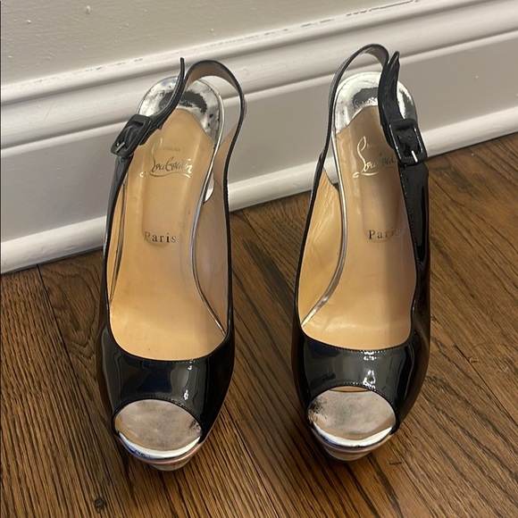 Christian Louboutins sling back pumps - Picture 2 of 3